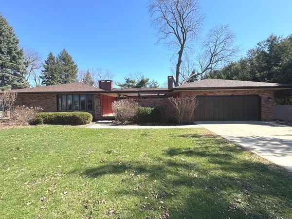 $409,500 | 210 South Small Avenue, Kankakee, IL 60901