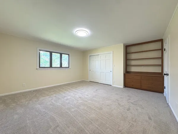 $409,500 | 210 South Small Avenue, Kankakee, IL 60901