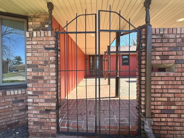 $409,500 | 210 South Small Avenue, Kankakee, IL 60901