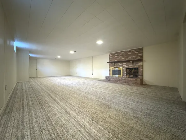 $409,500 | 210 South Small Avenue, Kankakee, IL 60901