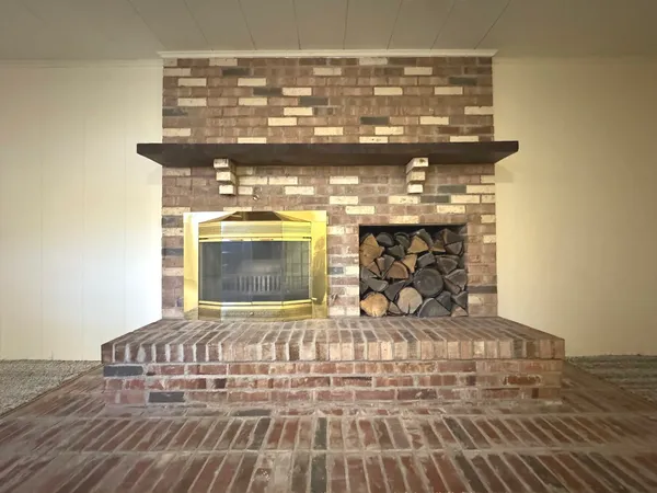 $409,500 | 210 South Small Avenue, Kankakee, IL 60901