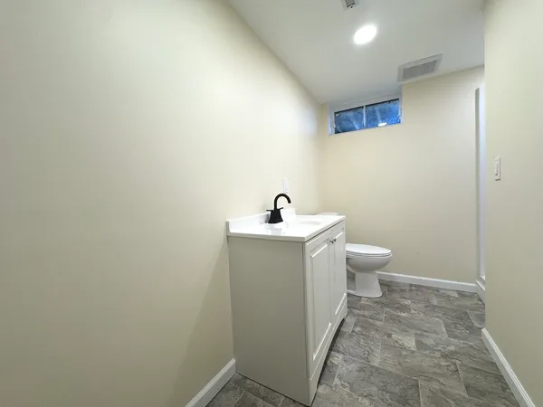 $409,500 | 210 South Small Avenue, Kankakee, IL 60901