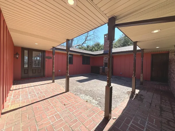 $409,500 | 210 South Small Avenue, Kankakee, IL 60901
