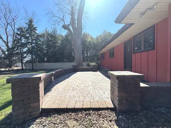 $409,500 | 210 South Small Avenue, Kankakee, IL 60901