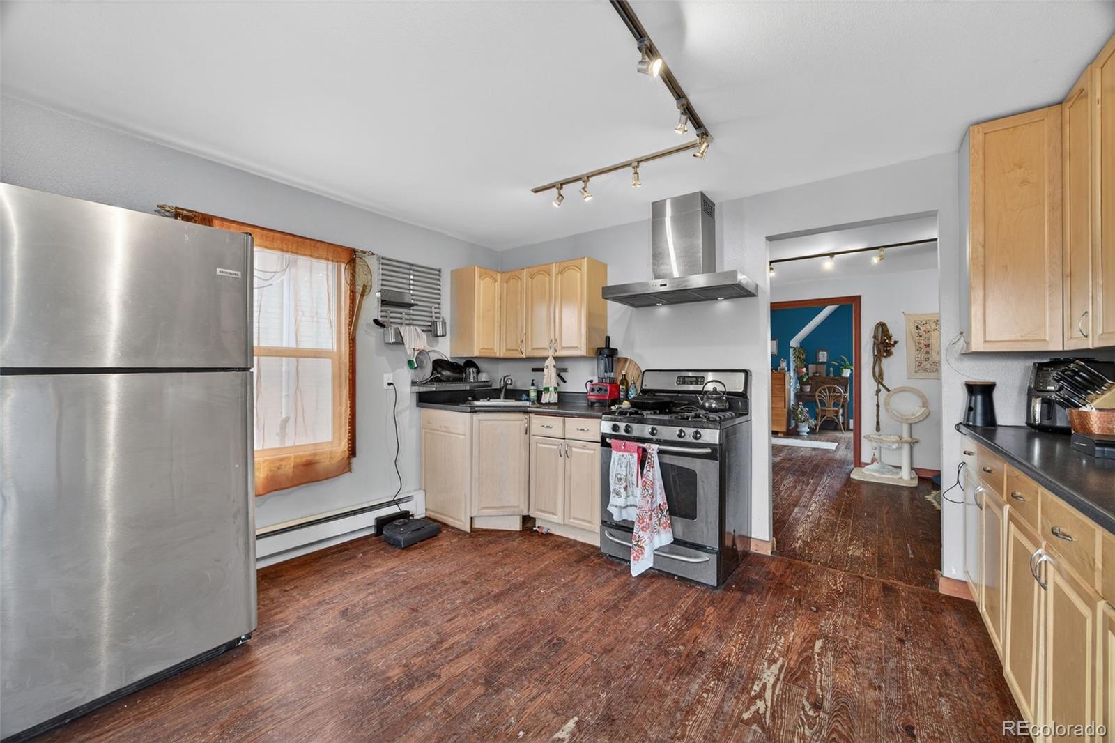 308 Inca Street Denver, CO 80223 - Photo 4 of 40