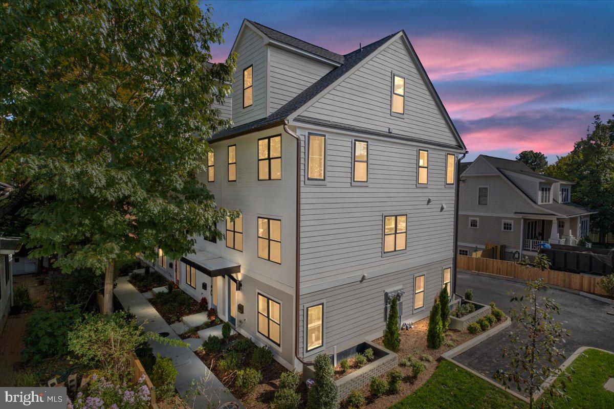 909 North Irving Street Arlington, VA 22201 - Photo 1 of 69