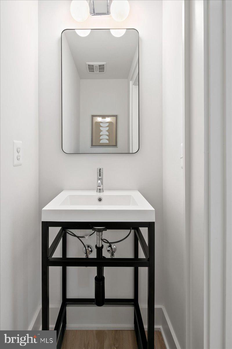 909 North Irving Street Arlington, VA 22201 - Photo 42 of 69