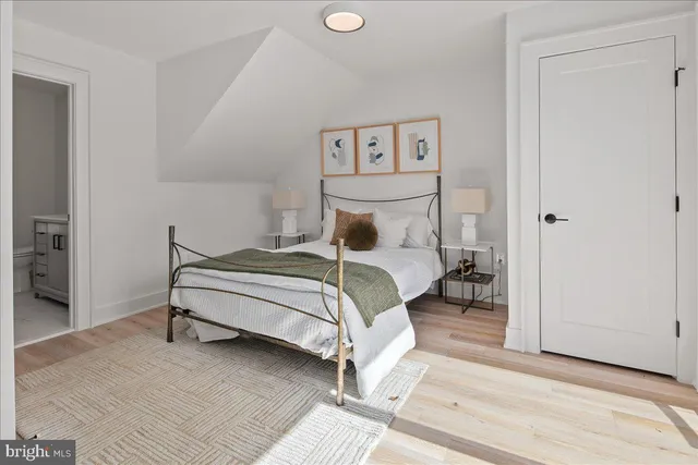 $7,500 | 909 North Irving Street, Arlington, VA 22201