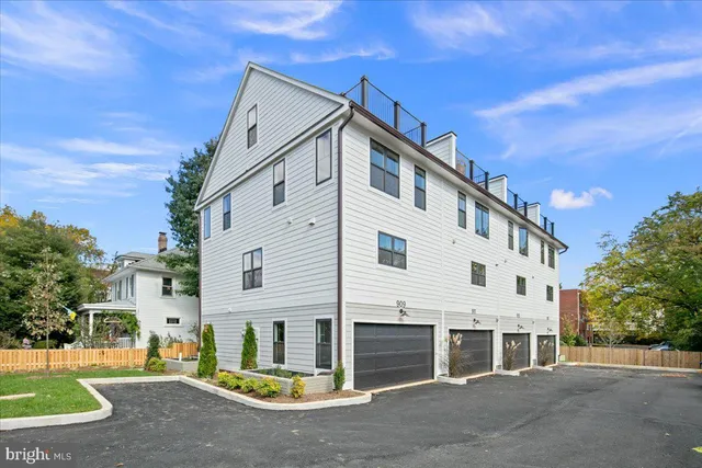 $7,500 | 909 North Irving Street, Arlington, VA 22201