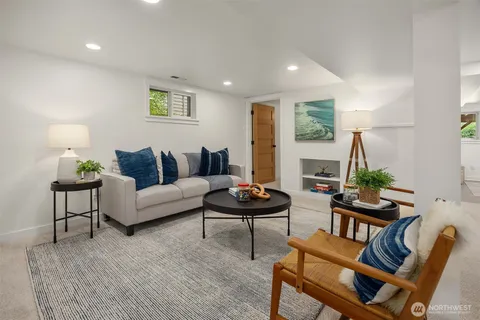 $1,375,000 | 2537 2nd Avenue West, Seattle, WA 98119