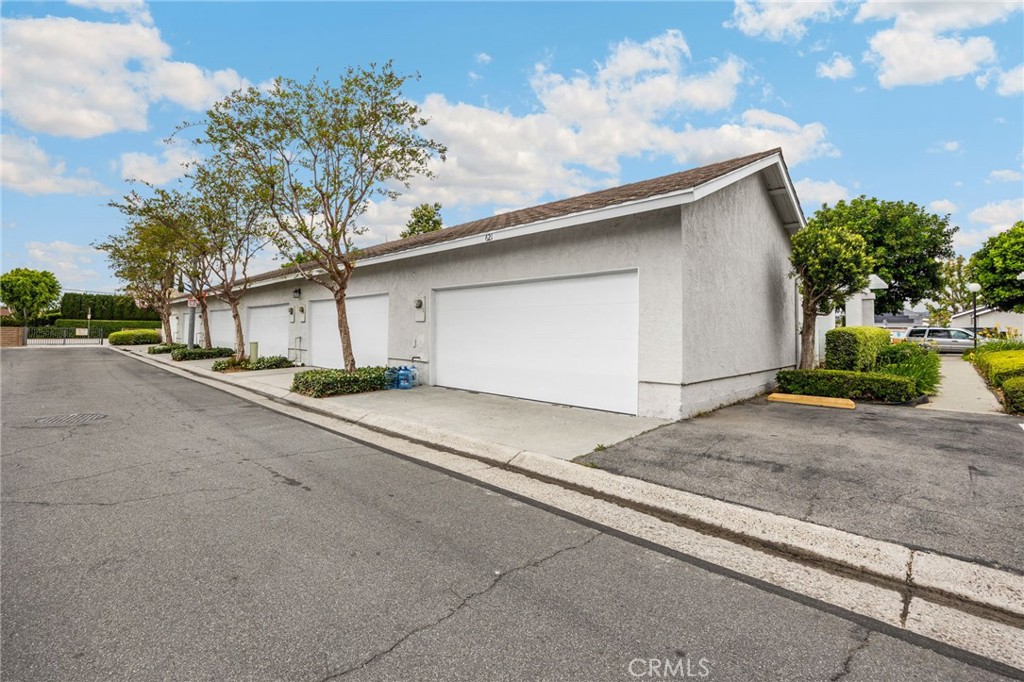 621 Seneca Street Placentia, CA 92870 - Photo 3 of 29 a house view with a outdoor space