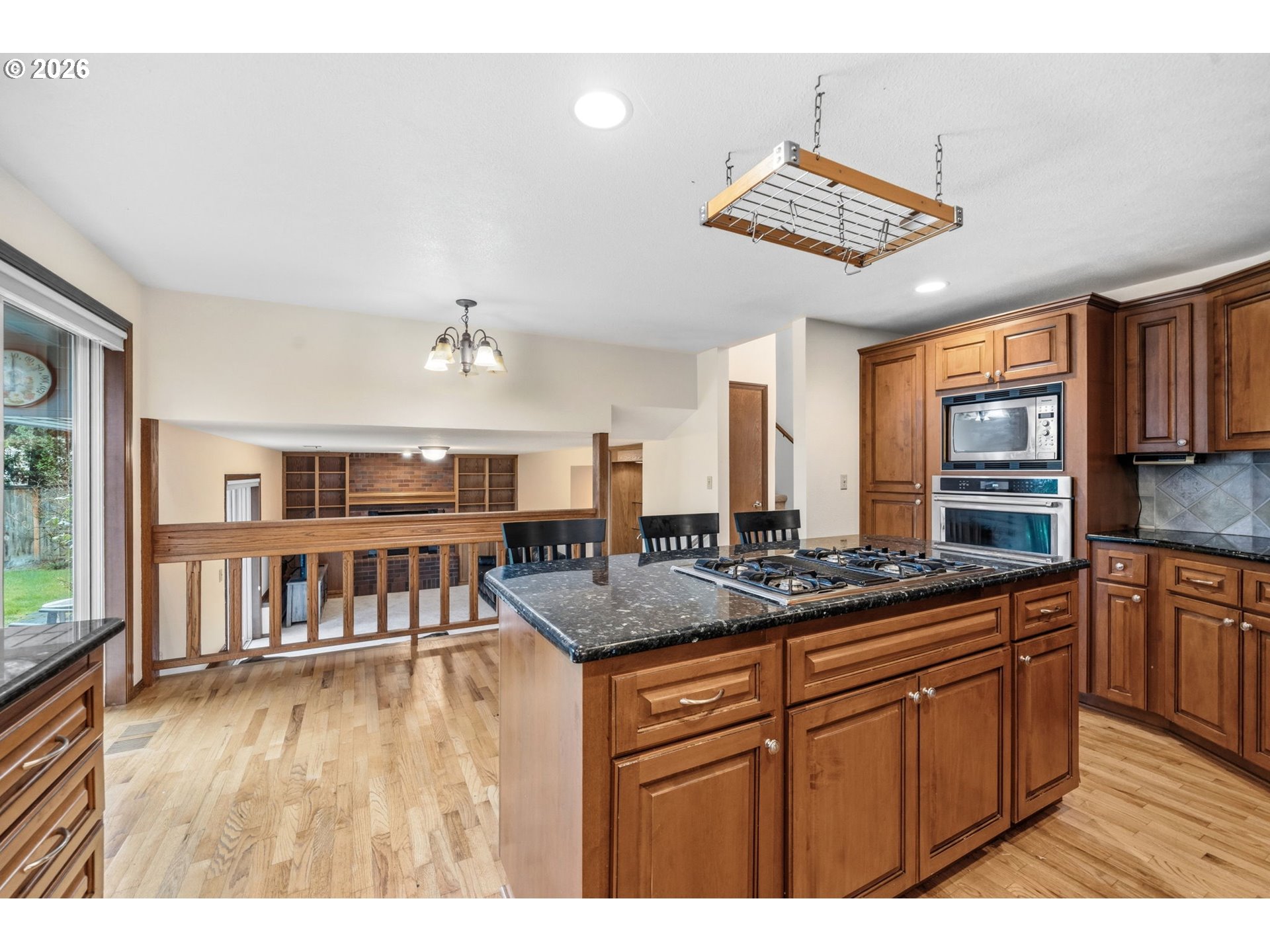 13825 Southwest Weir Road Beaverton, OR 97008 - Photo 12 of 40