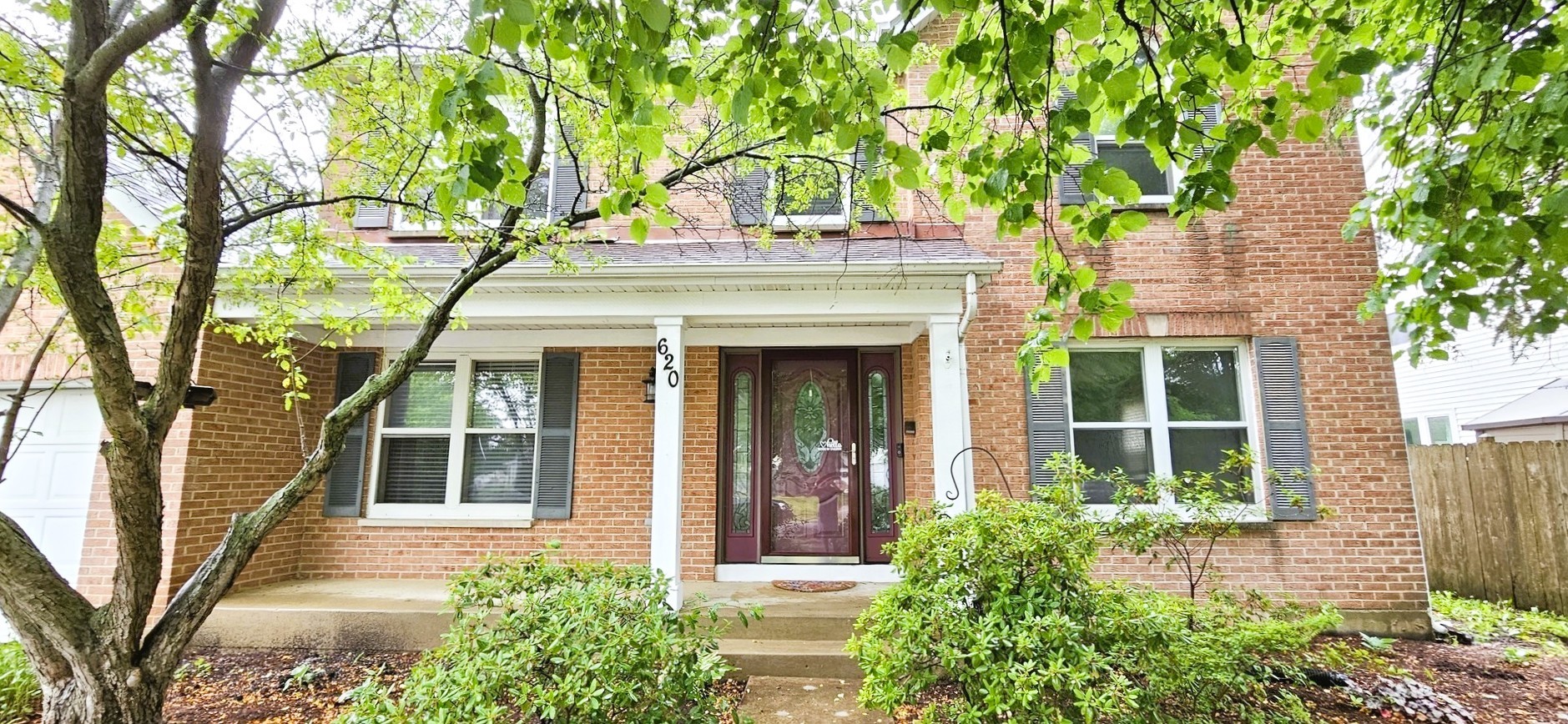 620 Waterfall Lane Elgin, IL 60124 - Photo 2 of 29
