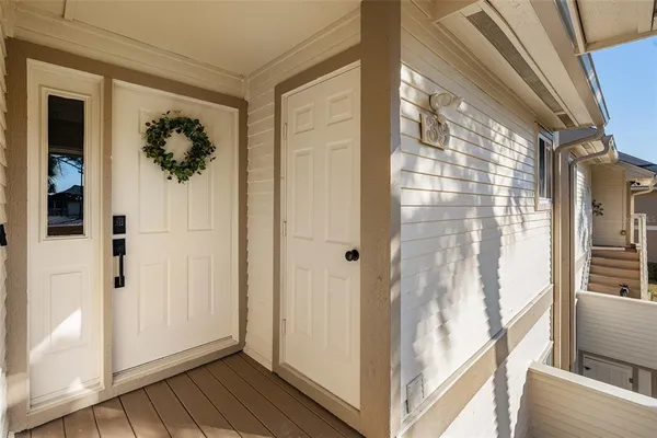 a view of a entryway