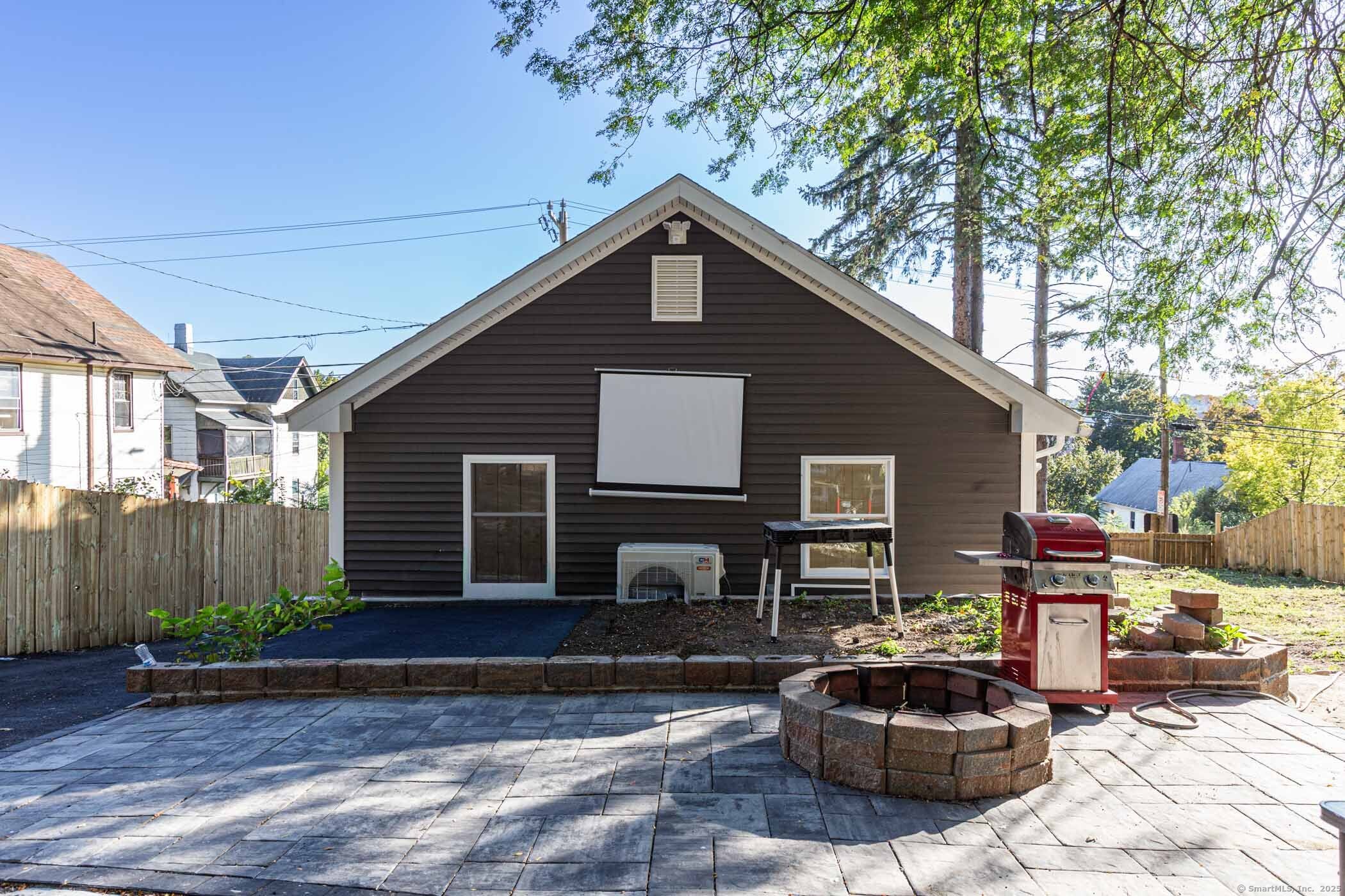 89 High Street Waterbury, CT 06704 - Photo 24 of 31