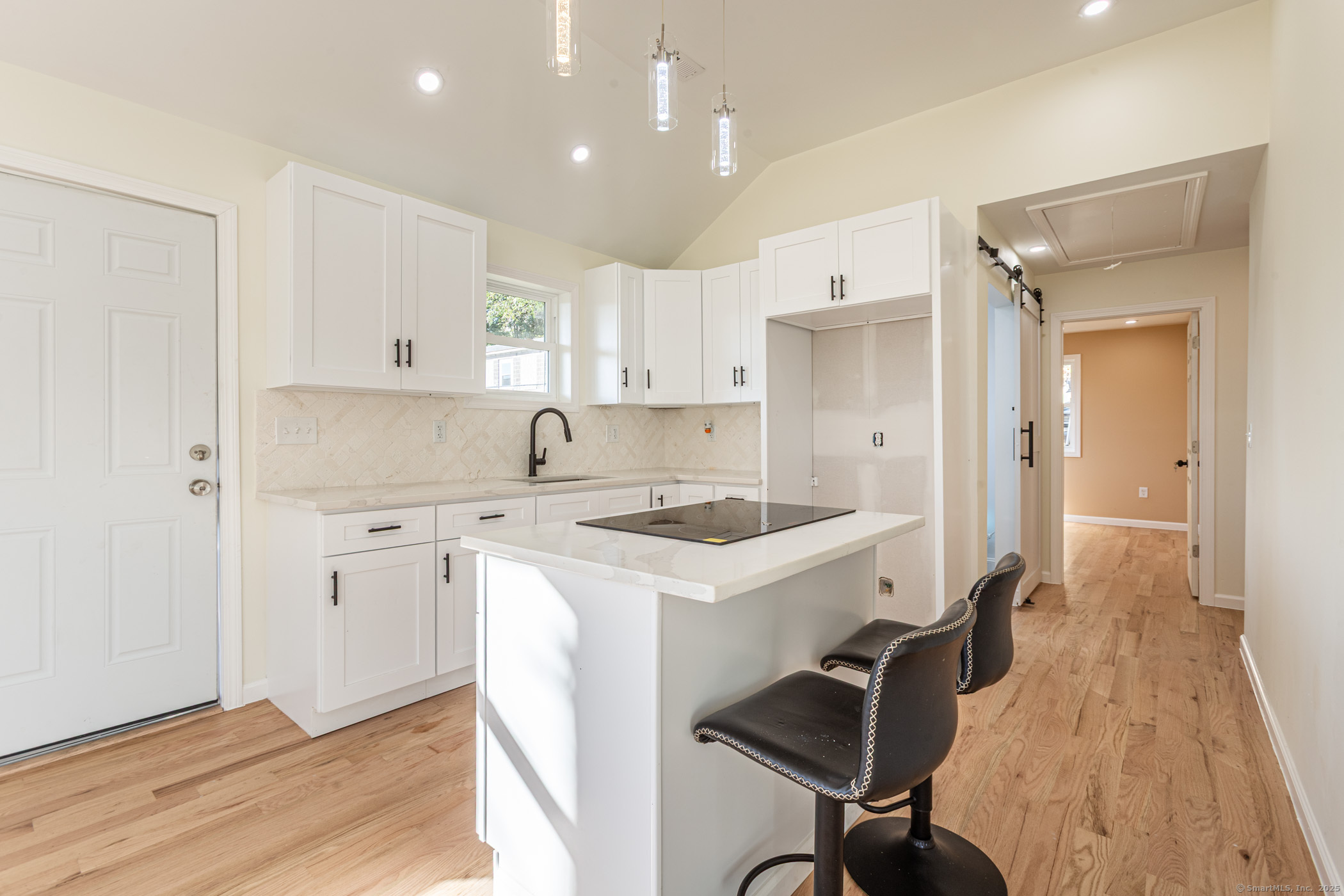 89 High Street Waterbury, CT 06704 - Photo 8 of 31