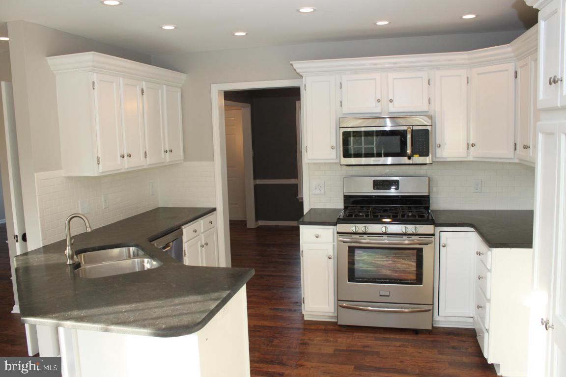 523 Royal Tern Lititz, PA 17543 - Photo 3 of 21 Gallery Image 3