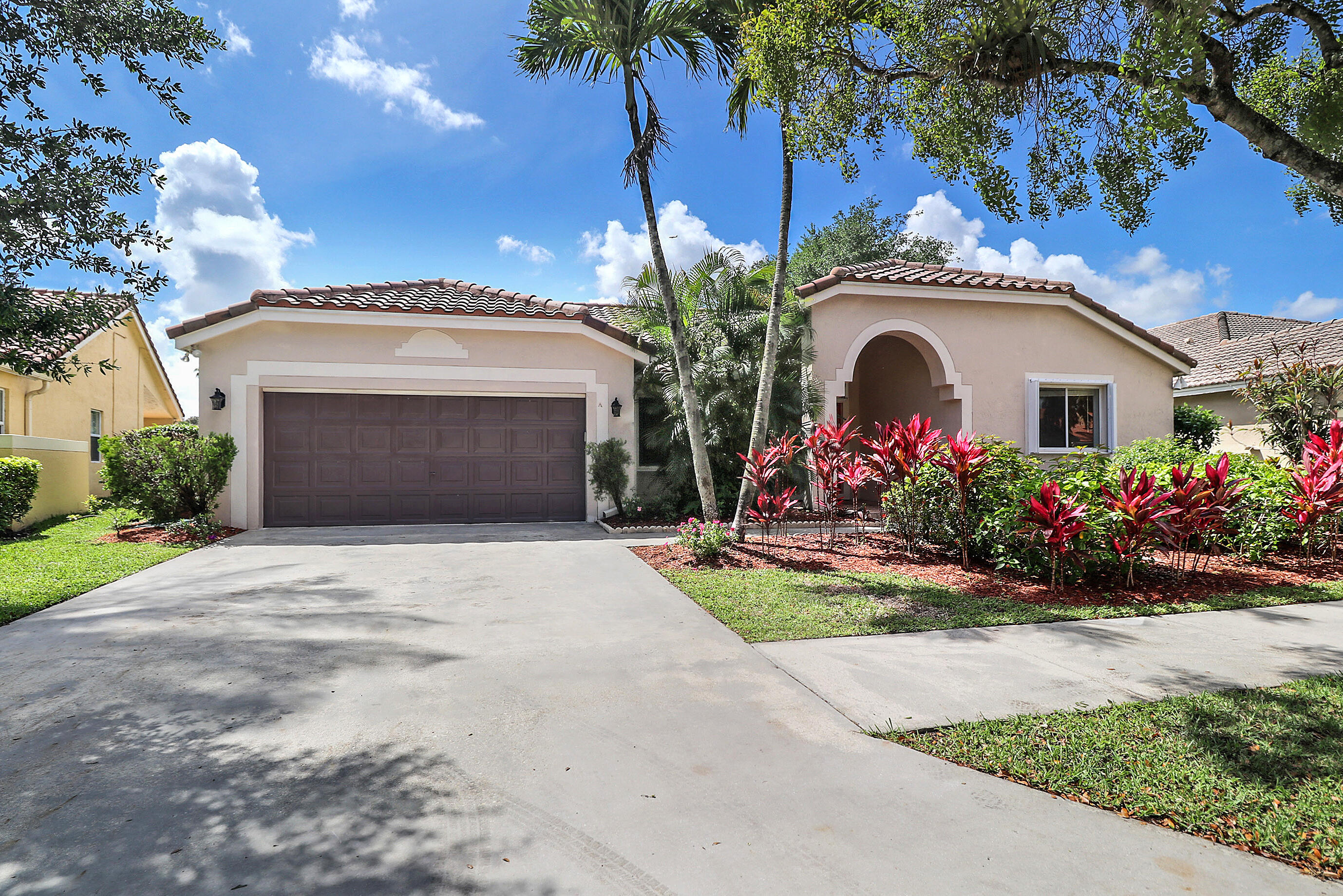 1968 Water Ridge Drive Weston, FL 33326 - Photo 2 of 38 a1IMG_9001-2