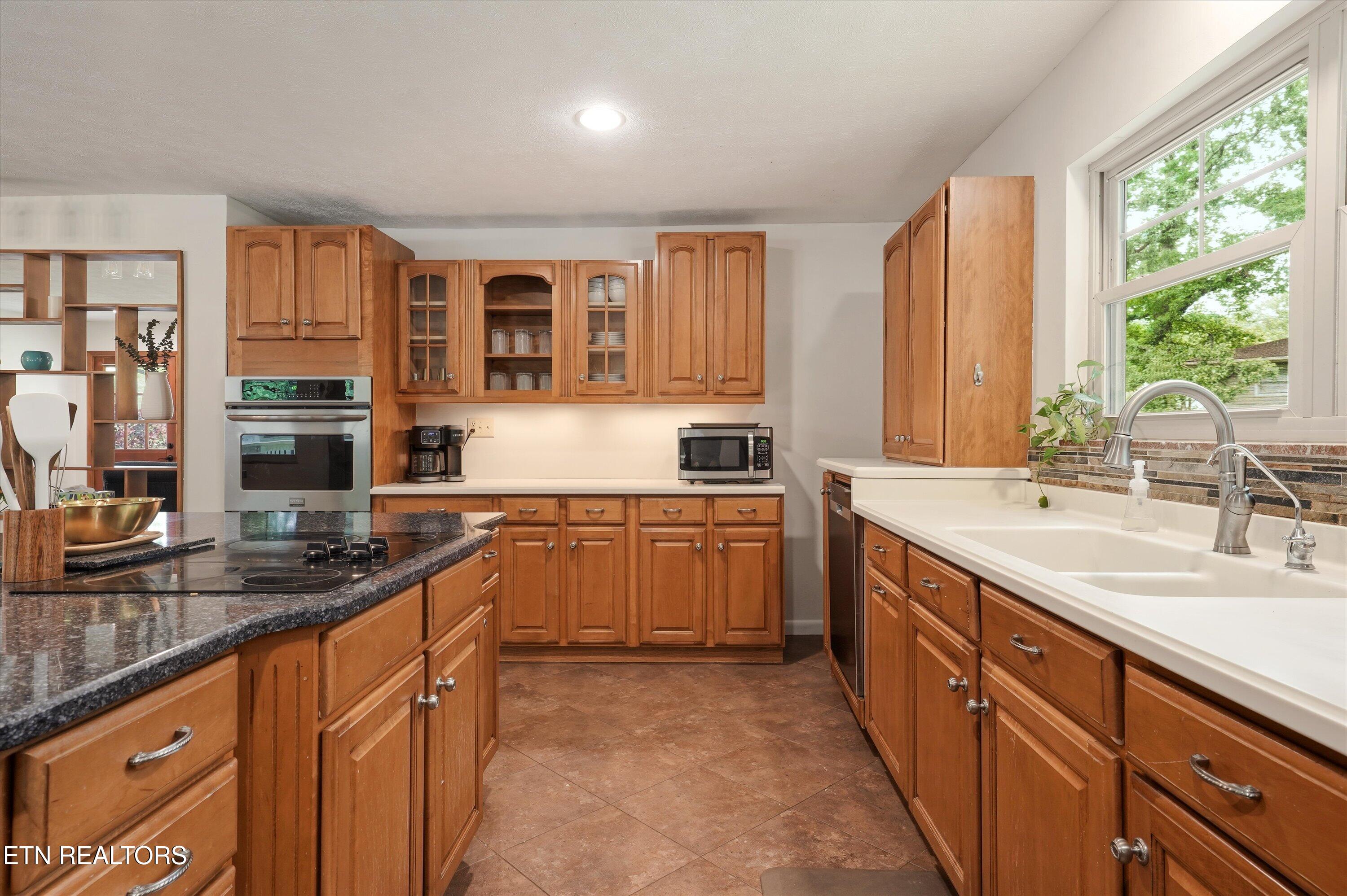 2232 Belt Road Knoxville, TN 37920 - Photo 13 of 60 15-2232 Belt Rd15
