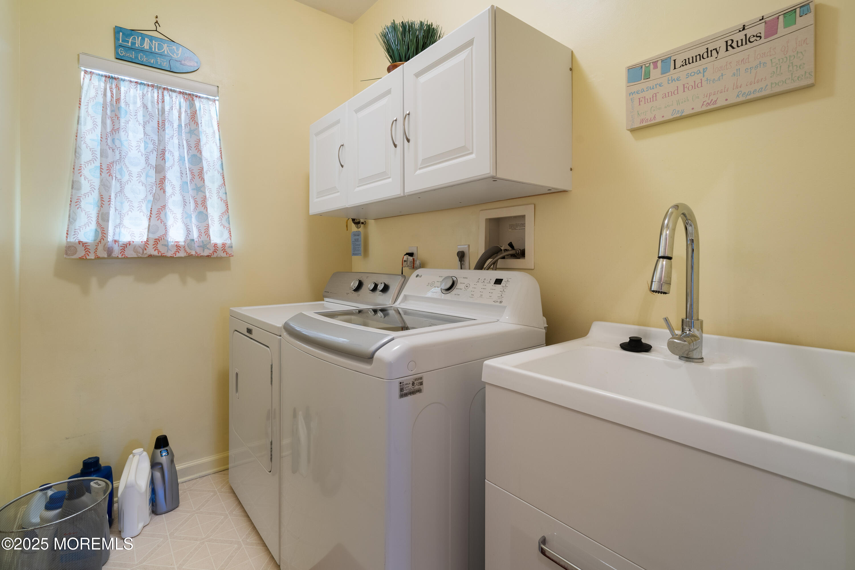 24 Pond View Circle Barnegat, NJ 08005 - Photo 28 of 50 a utility room with dryer and washer