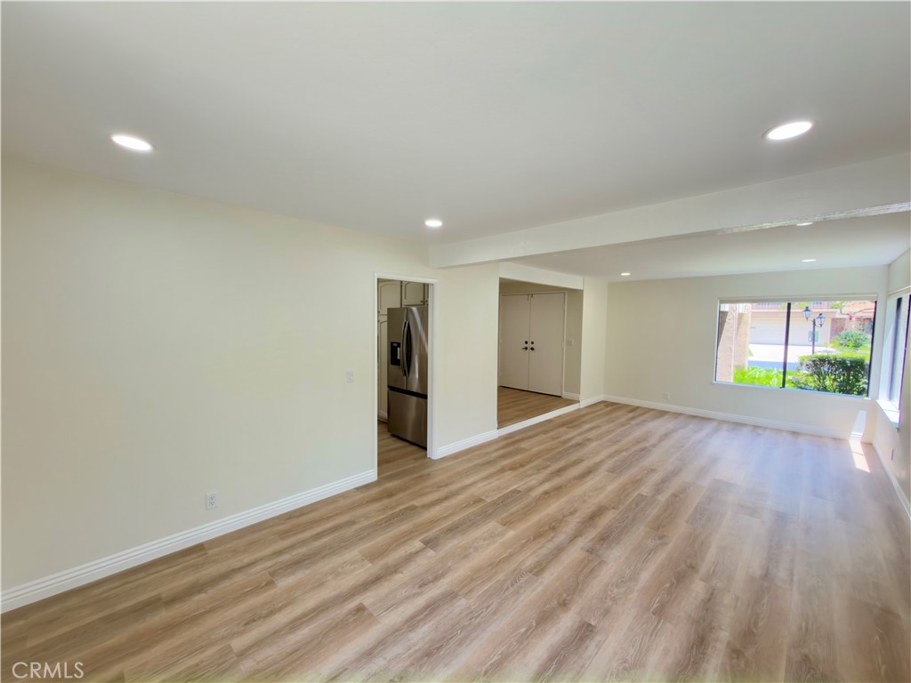 6401 East Nohl Ranch Road, Unit 8 Anaheim Hills, CA 92807 - Photo 8 of 10 Dining