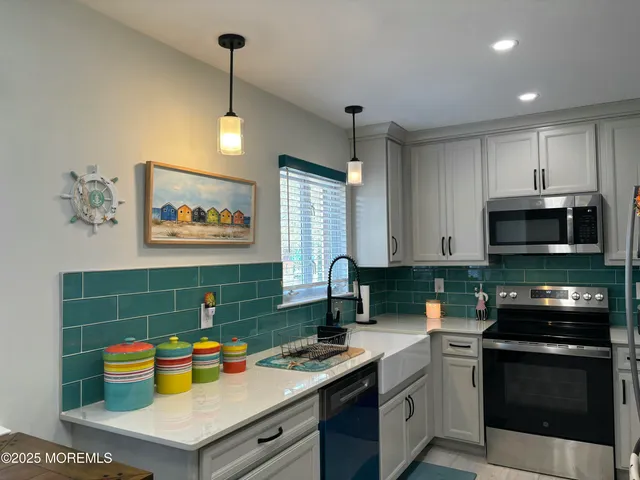 $189,900 | 16 Crocus Lane, Unit B, Whiting, NJ 08759