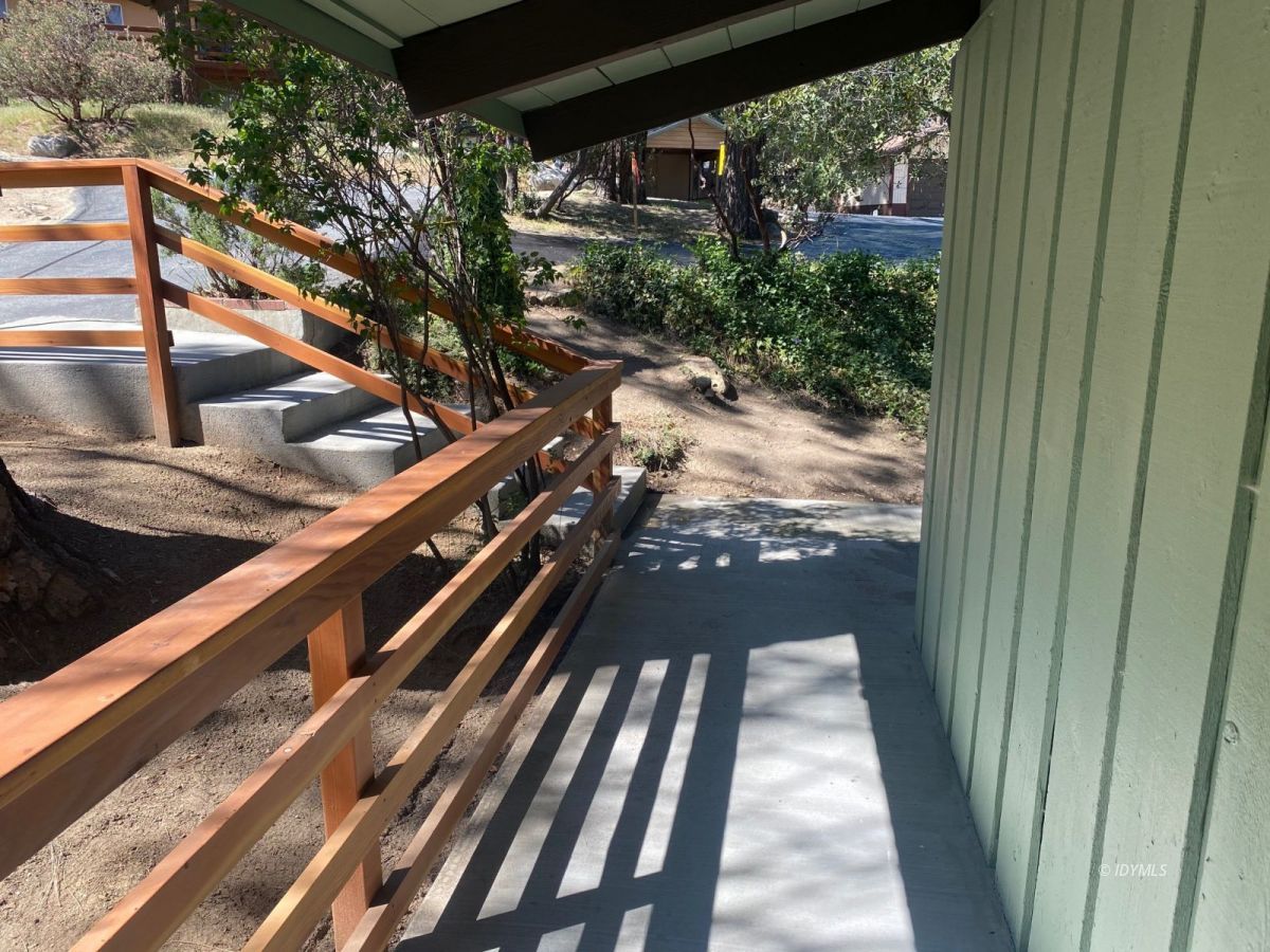 53551 West Ridge Road Idyllwild, CA 92549 - Photo 5 of 33 a view of balcony
