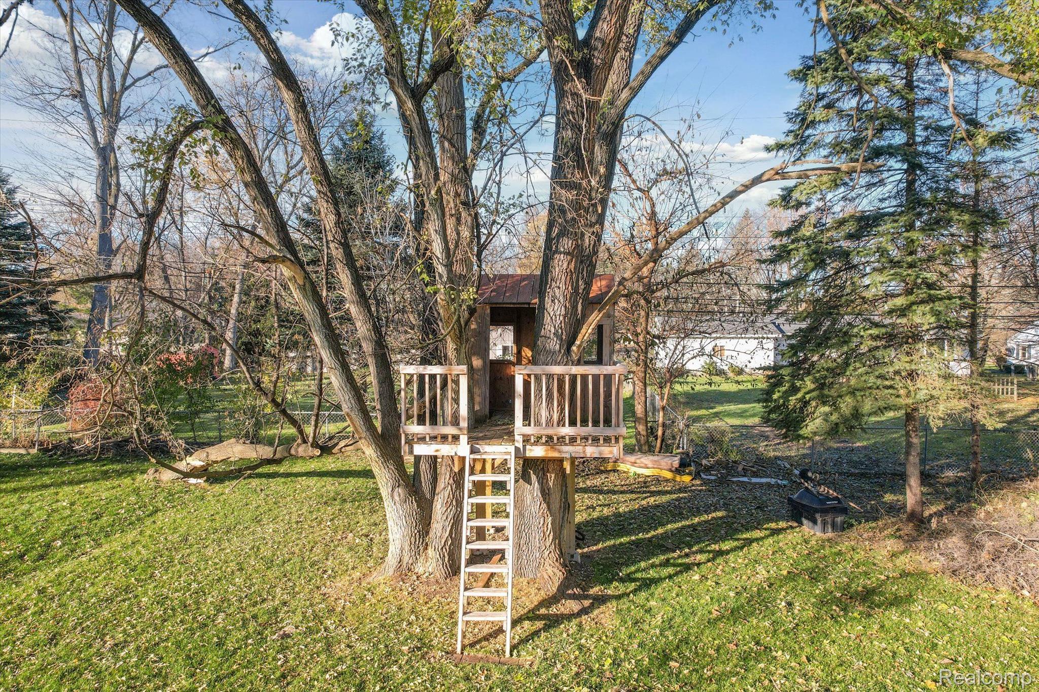 205 Eastlawn Drive Rochester, MI 48307 - Photo 45 of 46 Gallery Image 45