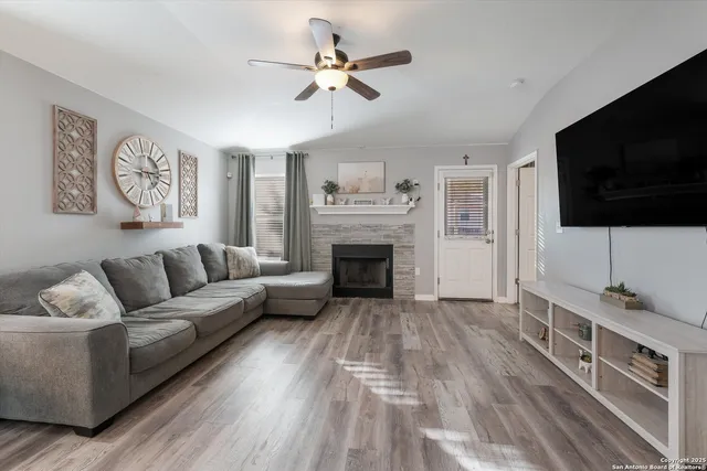 $1,700 | 6719 Dragon Creek, San Antonio, TX 78242