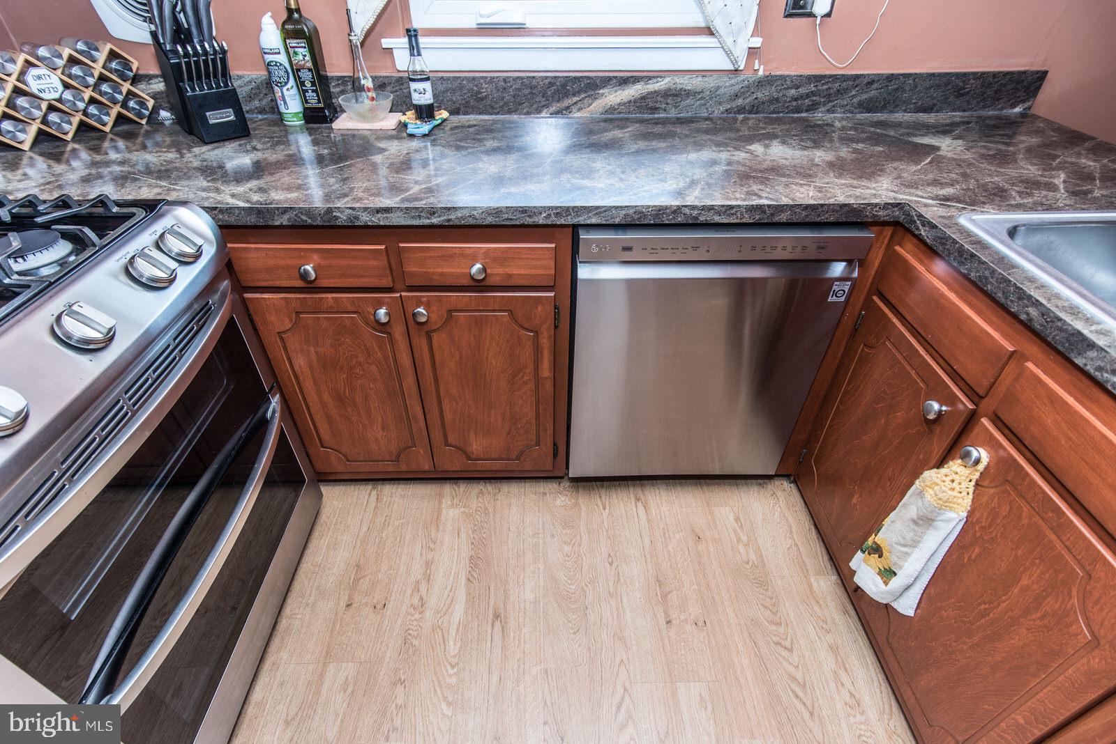 8414 Bridle Road Philadelphia, PA 19111 - Photo 12 of 48