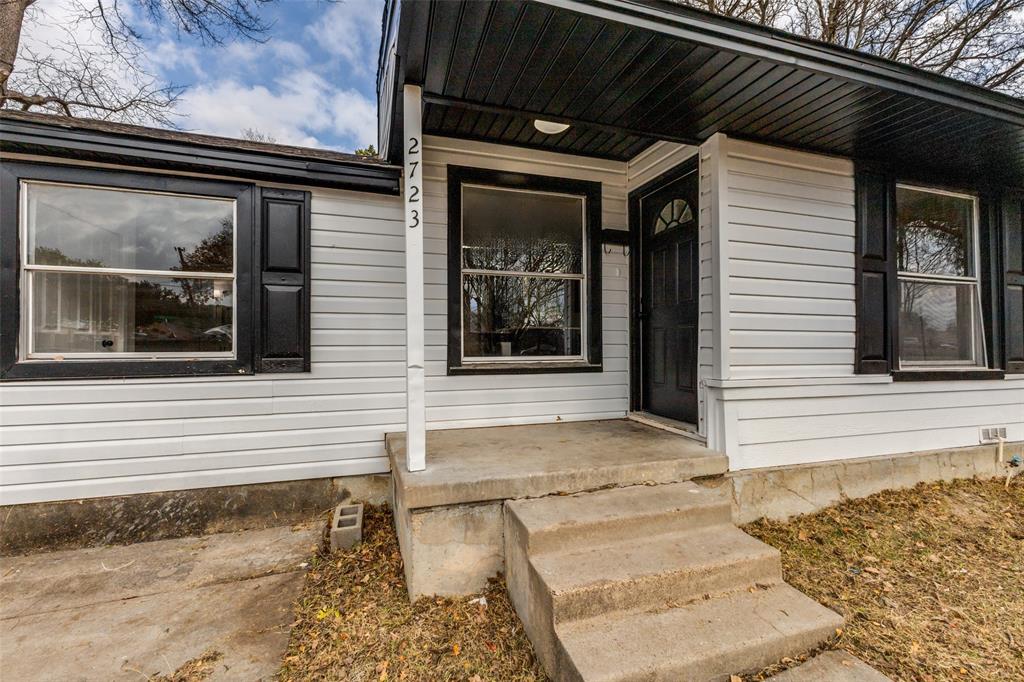 2723 Gus Thomasson Road Dallas, TX 75228 - Photo 3 of 26 a view of entrance gate of a house