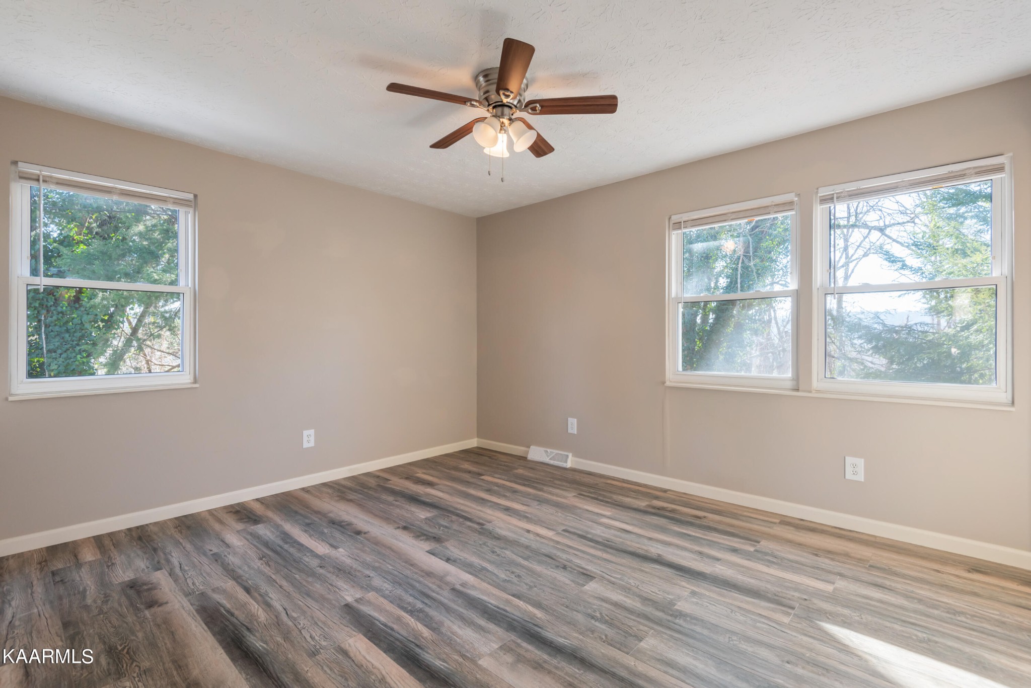 111 North Seneca Road Oak Ridge, TN 37830 - Photo 23 of 42 Gallery Image 23