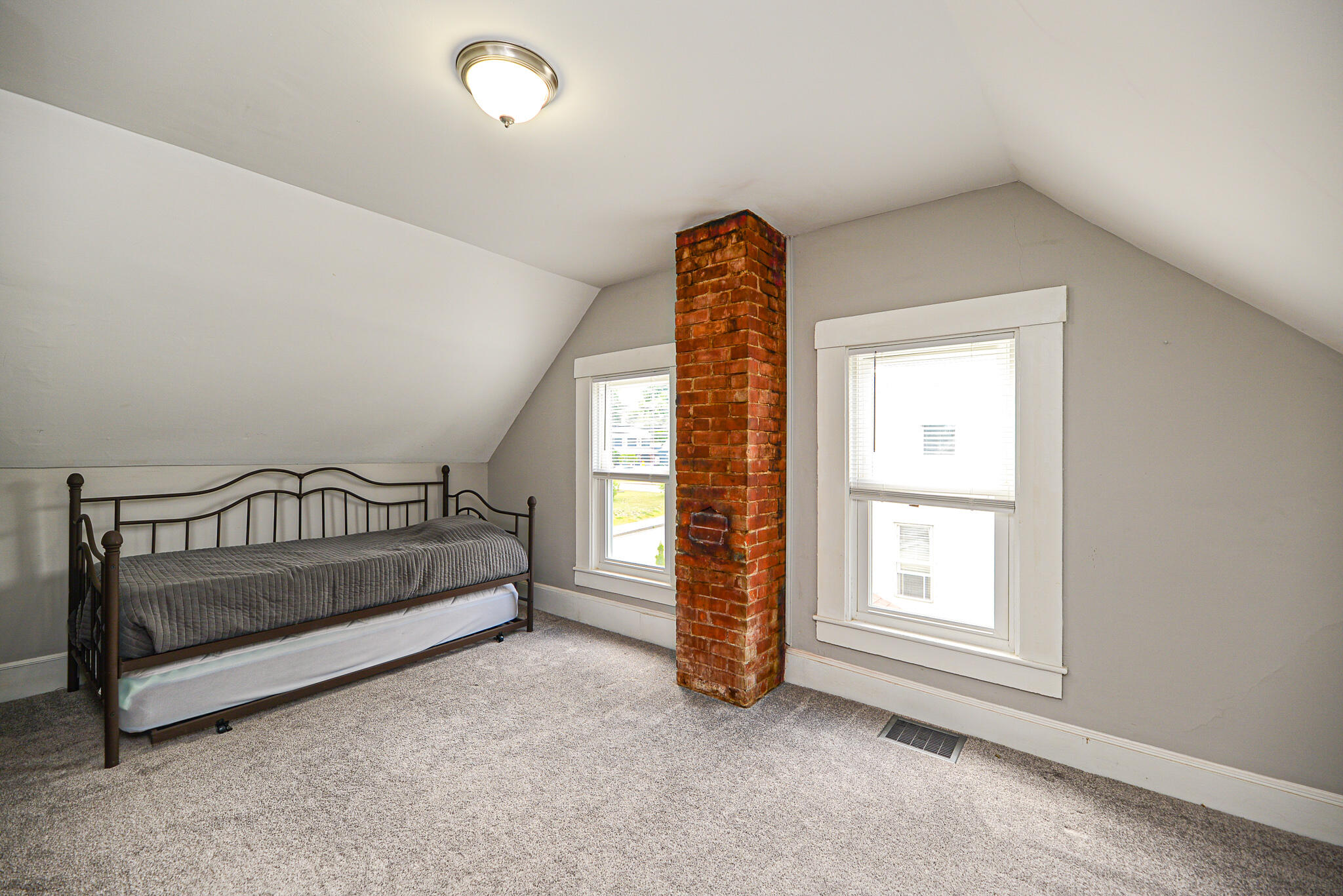 69 Rochester Street Berwick, ME 03901 - Photo 26 of 33 SRS_0695