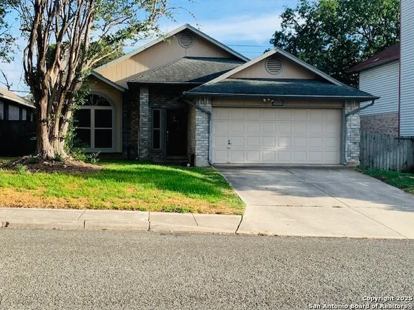 $1,850 | 2538 Montebello, San Antonio, TX 78259