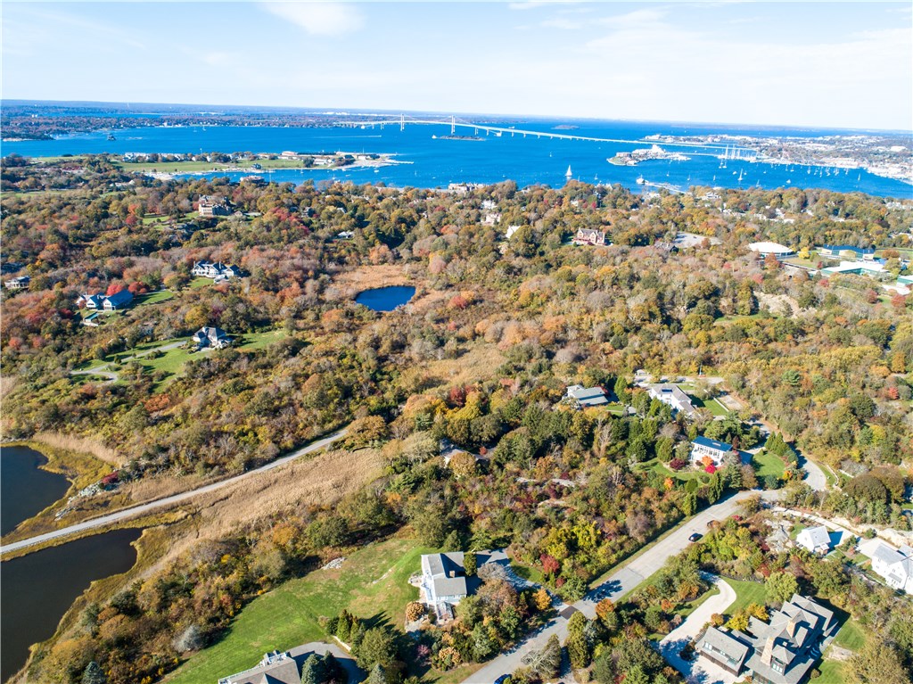 11 Ocean Heights Road Newport, RI 02840 - Photo 5 of 8