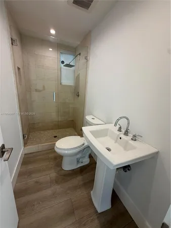 $3,999 | 3373 Southwest 29th Terrace, Unit 3373, Miami, FL 33133