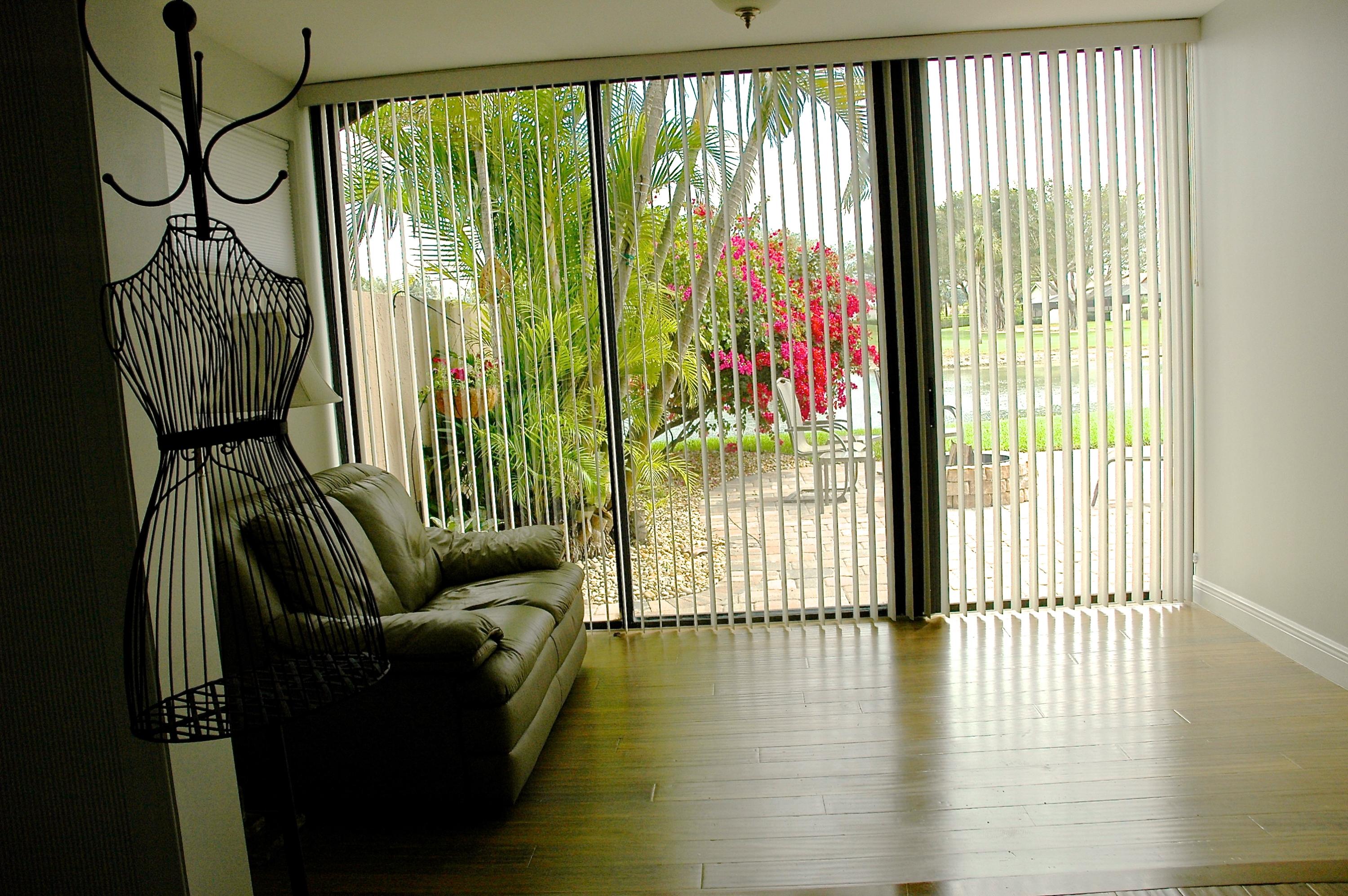 11139 Cloverleaf Circle Boca Raton, FL 33428 - Photo 11 of 16 sitting area