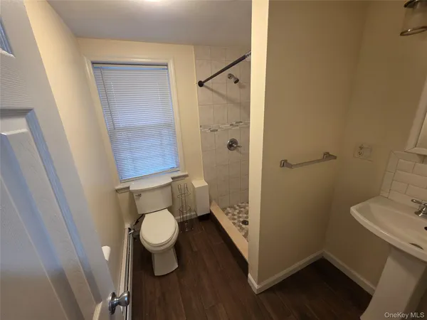 $1,650 | 42 Hasbrouck Street, Unit A, Newburgh, NY 12550