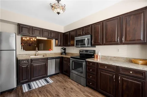 $229,900 | 185 Old Village Lane, Bethel Park, PA 15102