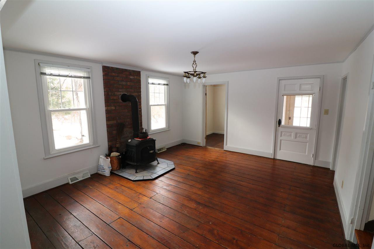 37 Mosher Road Bethlehem, NY 12077 - Photo 5 of 25 Living Room