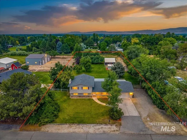 $774,900 | 10100 West Saranac Drive, Boise, ID 83709