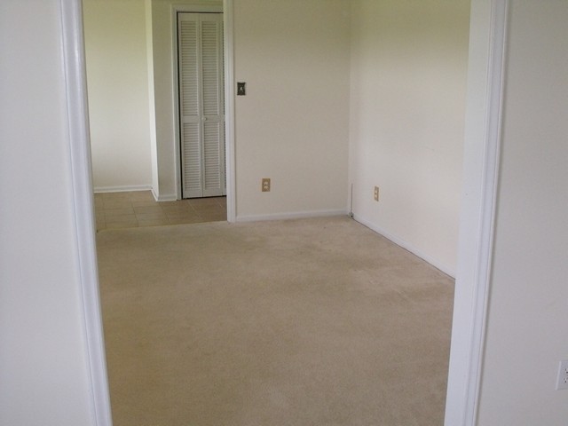 6843 Scruggs Road Moneta, VA 24121 - Photo 18 of 29 living room