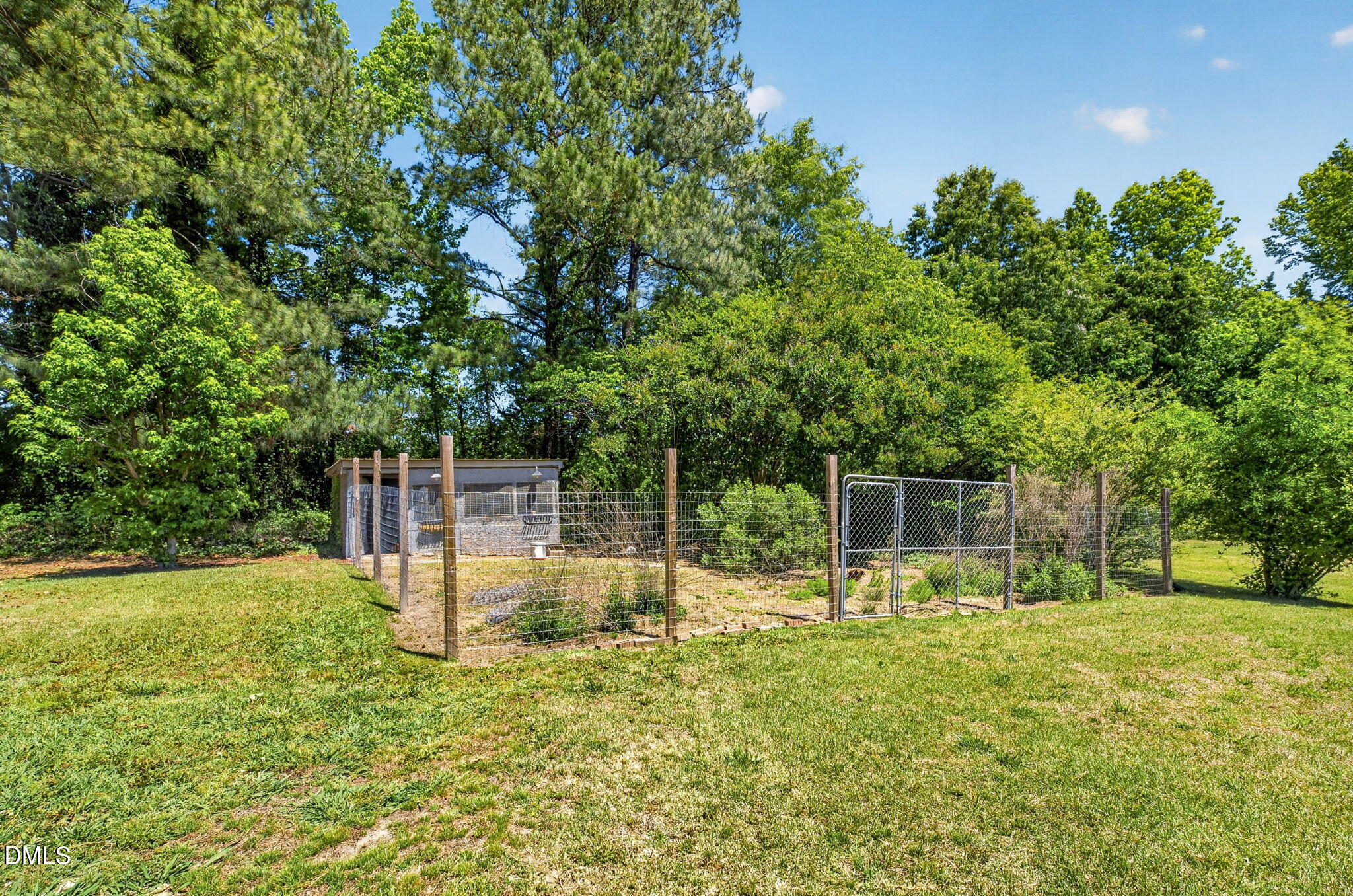 3584 High Ridge Road Oxford, NC 27565 - Photo 43 of 43 3584 High Ridge Court - Chicken Coop