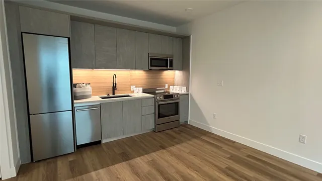 $1,800 | 4315 South Congress Avenue, Unit 316, Austin, TX 78745