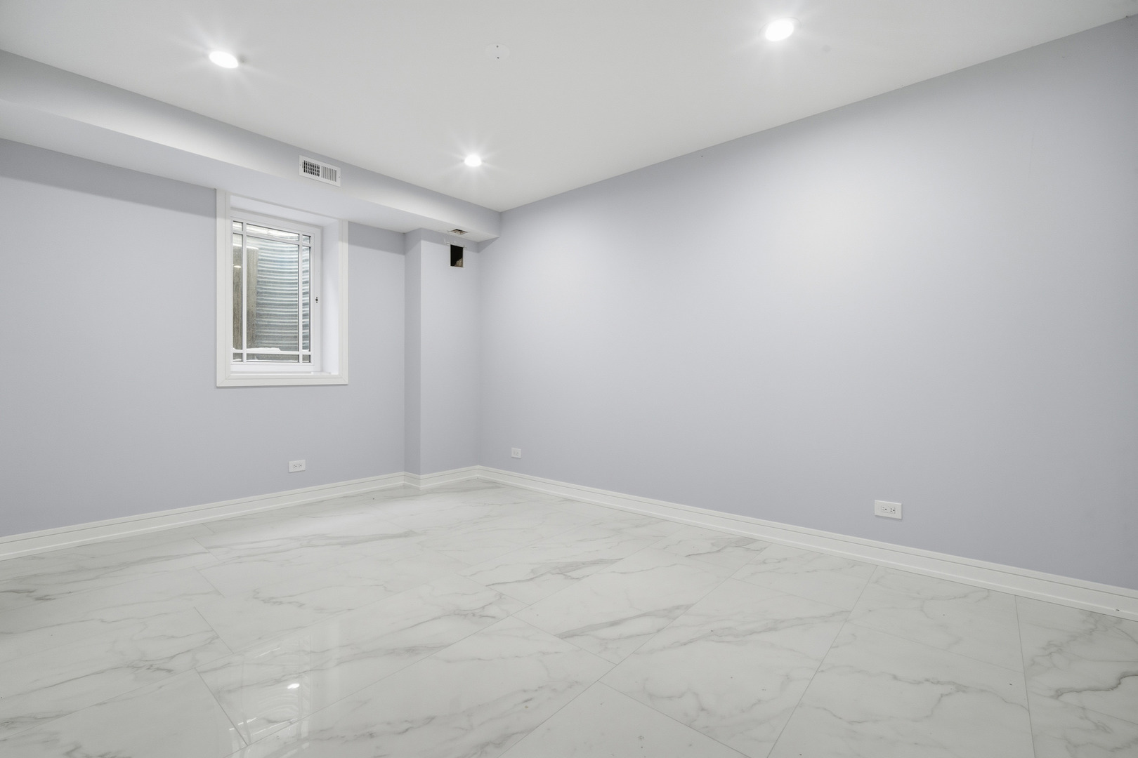 38 Washington Street Glenview, IL 60025 - Photo 21 of 27 an empty room with a windows