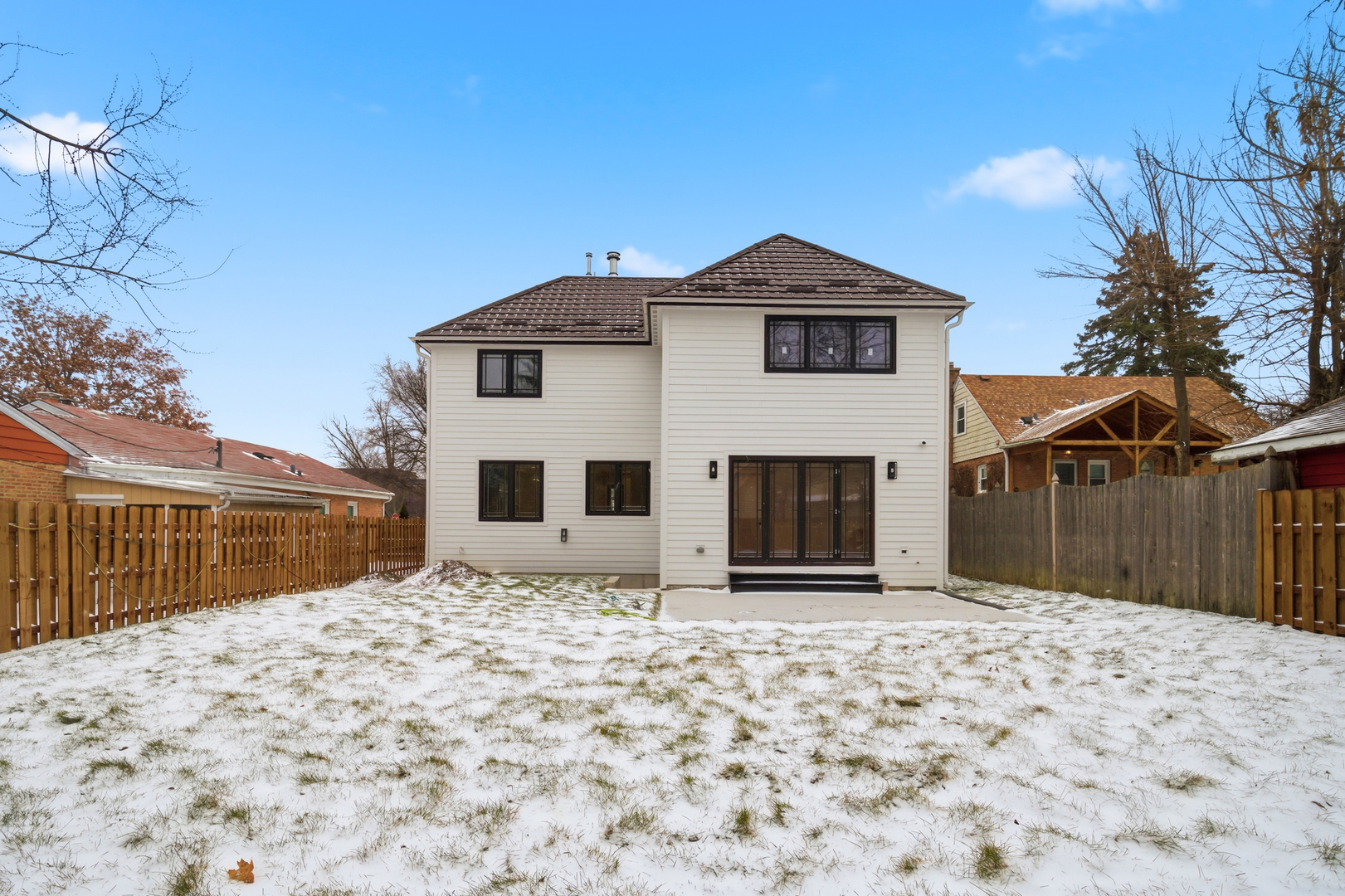 38 Washington Street Glenview, IL 60025 - Photo 24 of 27 a front view of a house with a yard