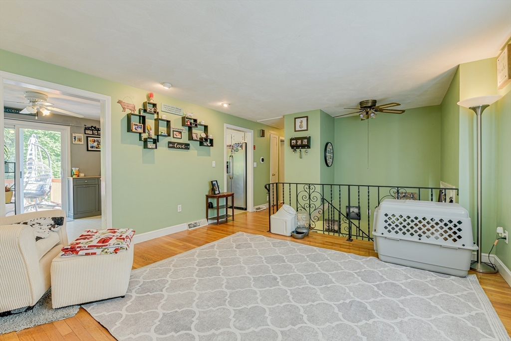 11 Topliff Street Billerica, MA 01821 - Photo 7 of 23