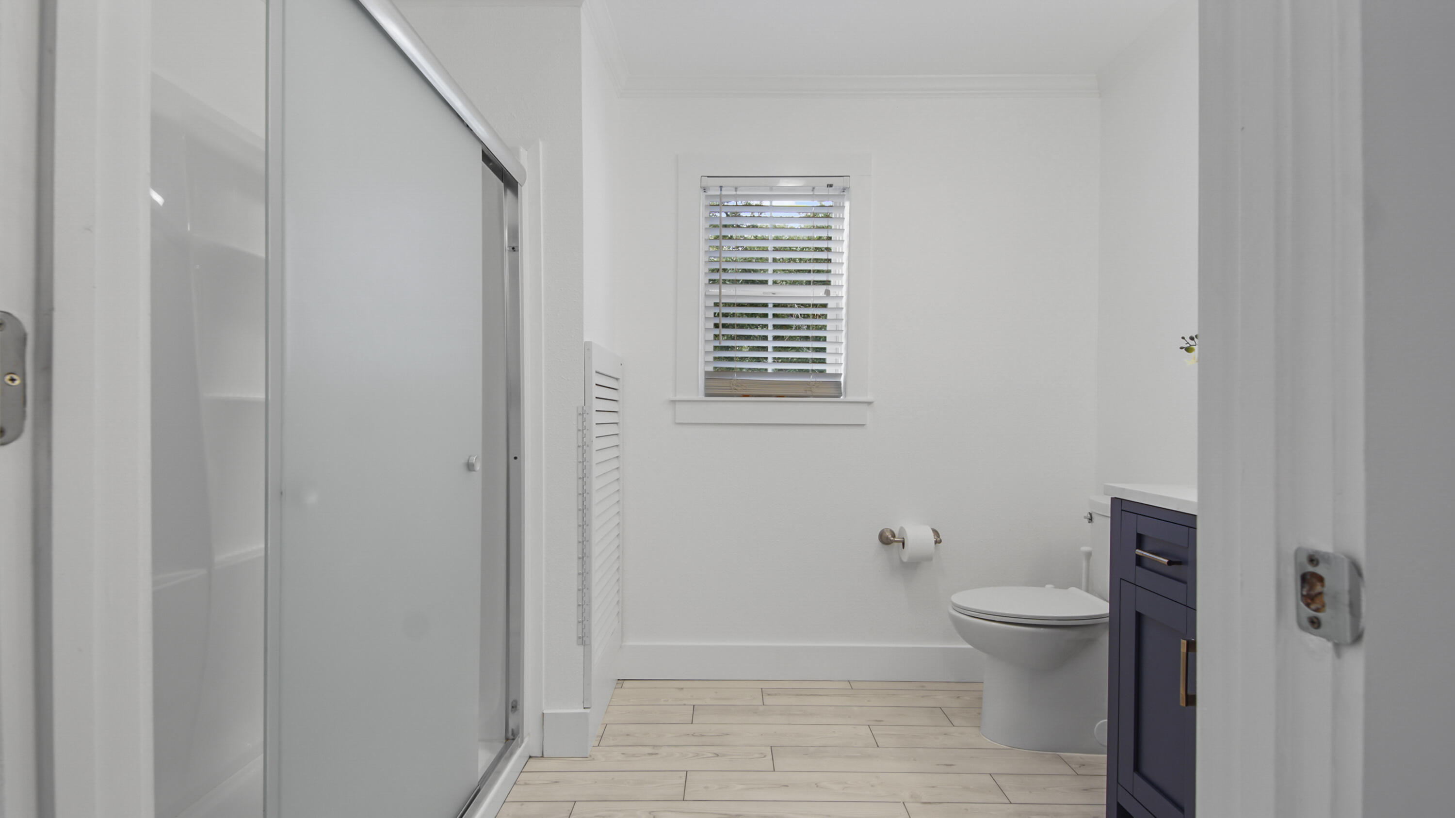 2961 Bay Grove Road Freeport, FL 32439 - Photo 23 of 27 Shower Time