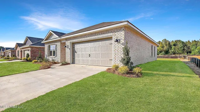 $217,900 | 5026 Quail Ridge Drive, Jackson, MS 39212