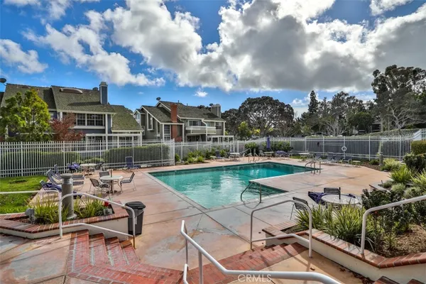 $1,488,888 | 6068 Ave De Castillo, Long Beach, CA 90803